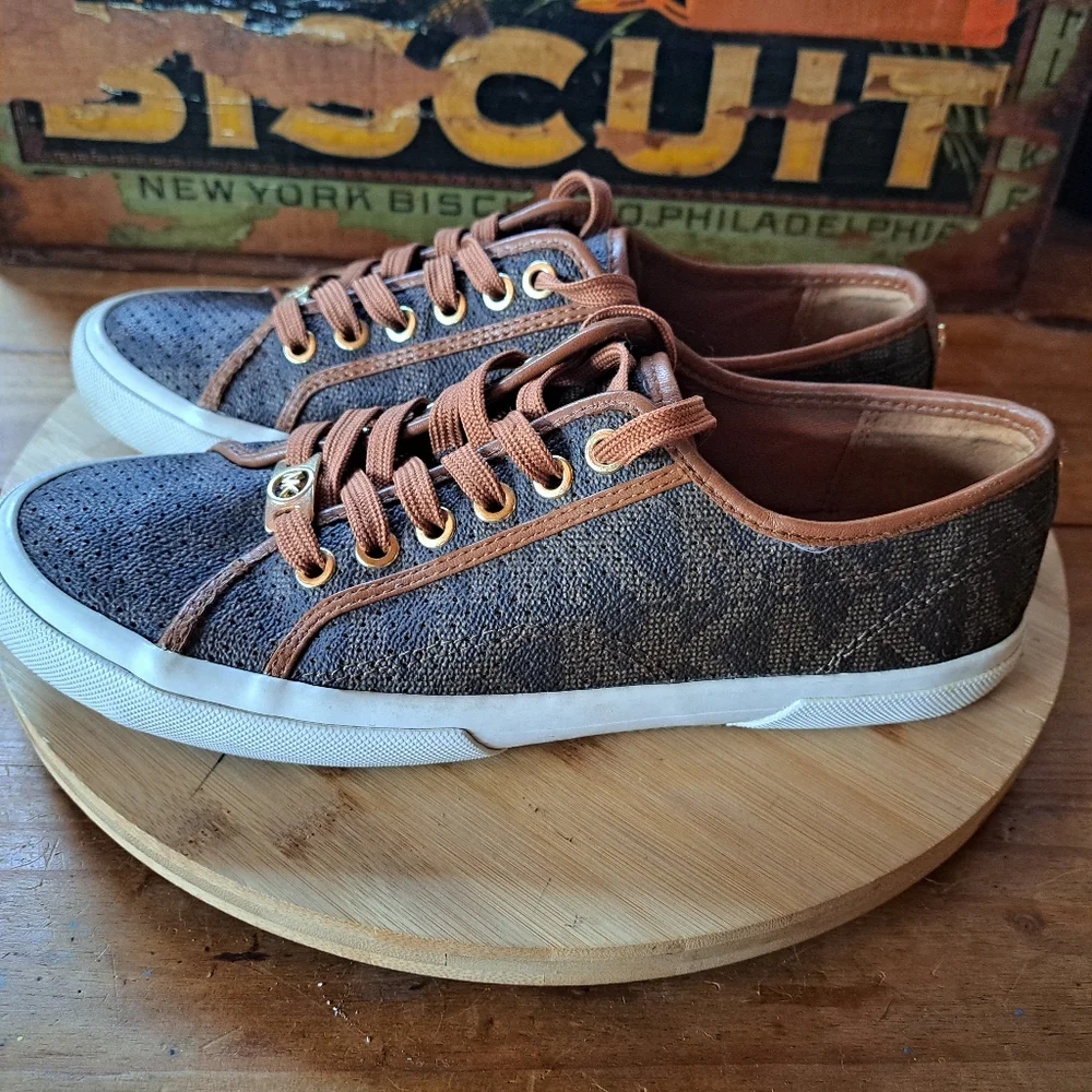 Michael Kors Boerum Sneakers Women's Size 8 Brown MK Logo Signature Casual